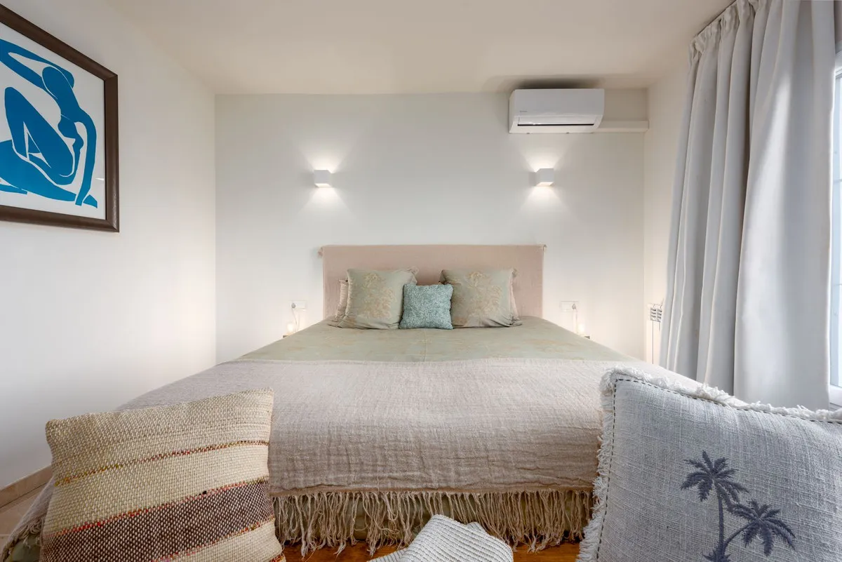 b6cee809-7c40-4caf-a187-51ed667b3a09