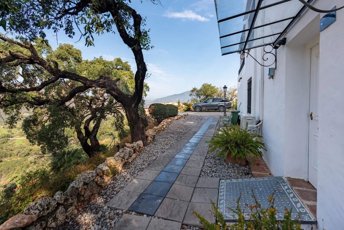 b962155b-405e-4738-b023-98a67ef608f8