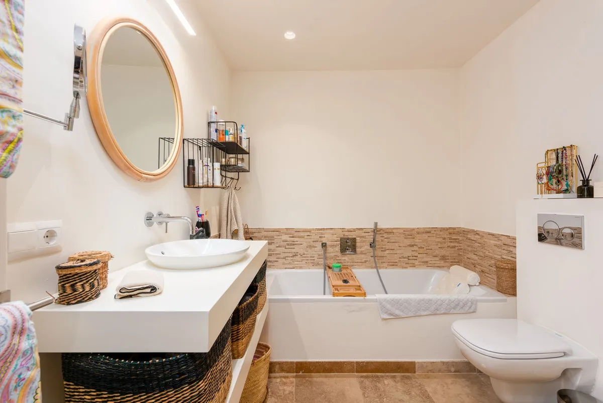 dfdb2e6d-f690-40ef-91ff-918fd3d97035