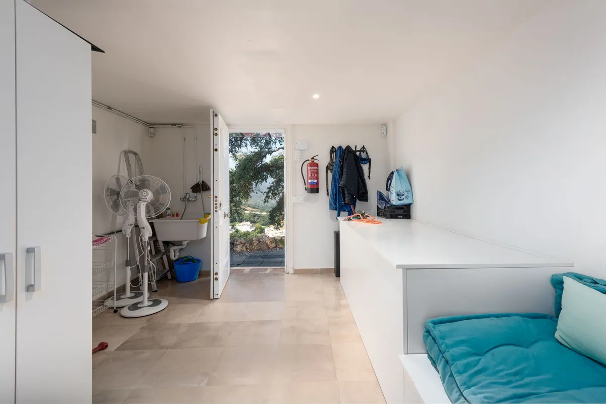 e193ddff-ab45-4a80-9c58-a1443530bc73