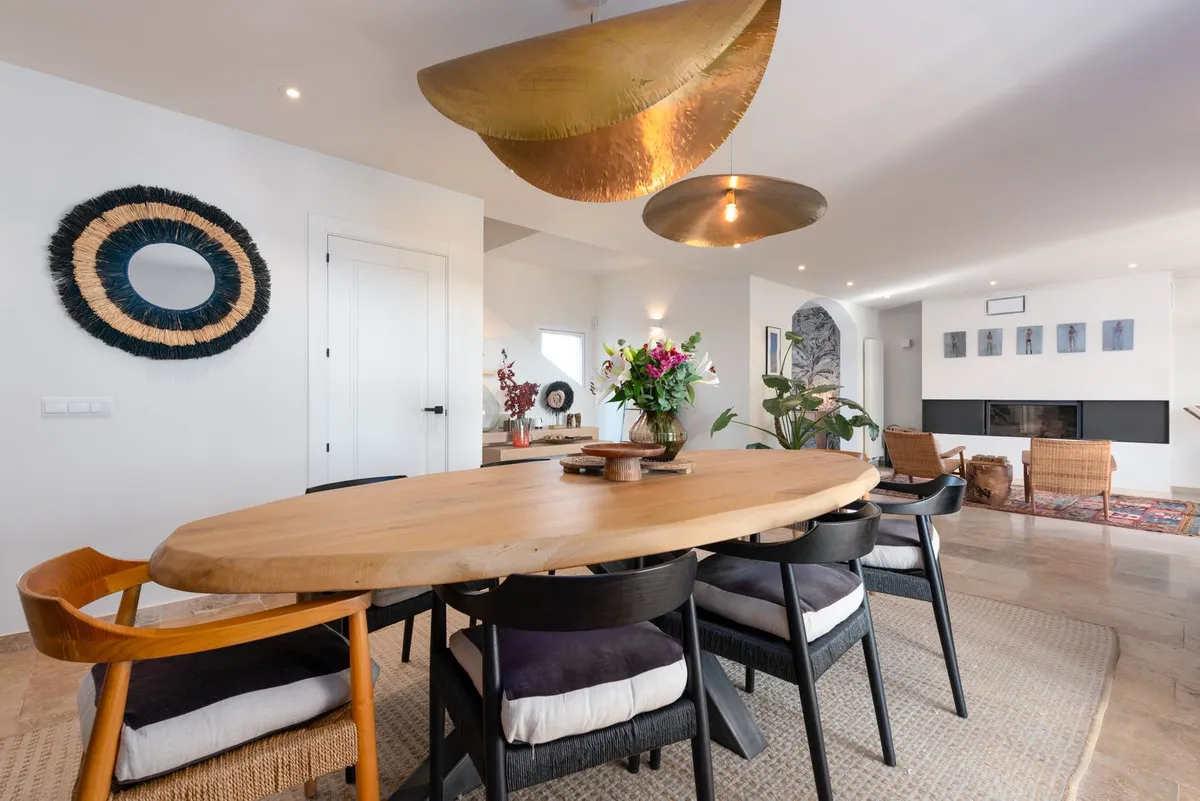 ee5fa48f-7de3-4ce8-87f6-35dbc6d48932