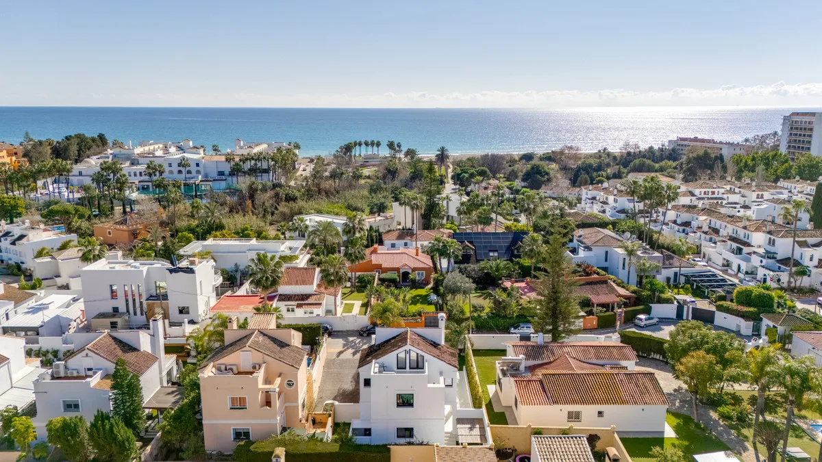 c5bffc1c-a627-45d7-8e44-e1ff2b46b47a