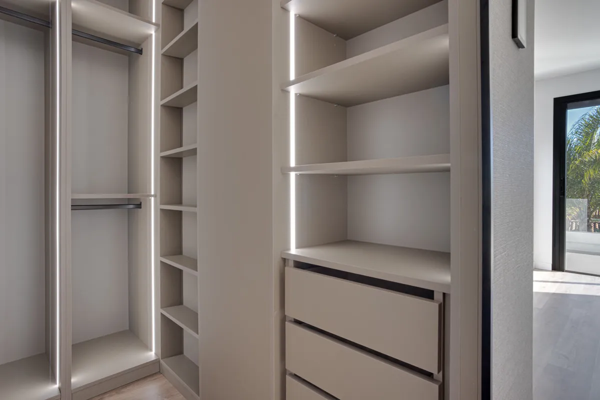 d8edbe43-5c9b-4a11-897e-a21204bacb1b