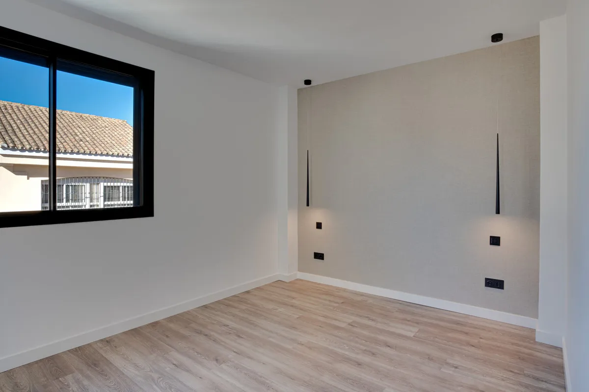 ddbc4611-6f38-4c77-9653-6e3efe18bf5a