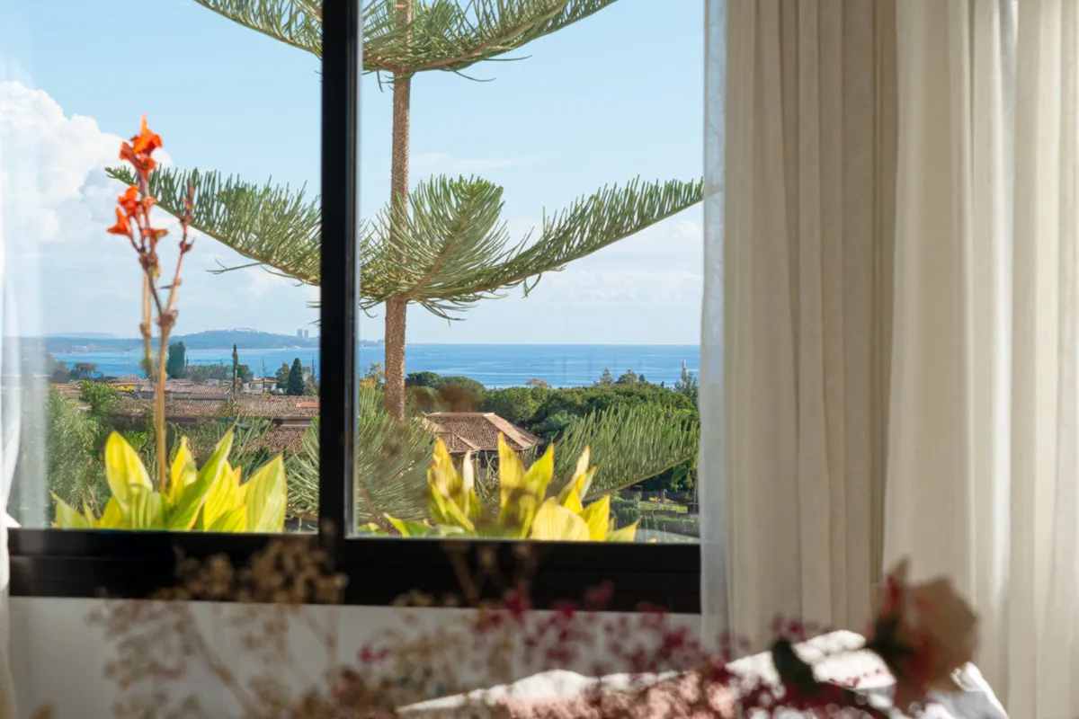 015fef2c-4359-4963-9f89-fc9c9b84b563