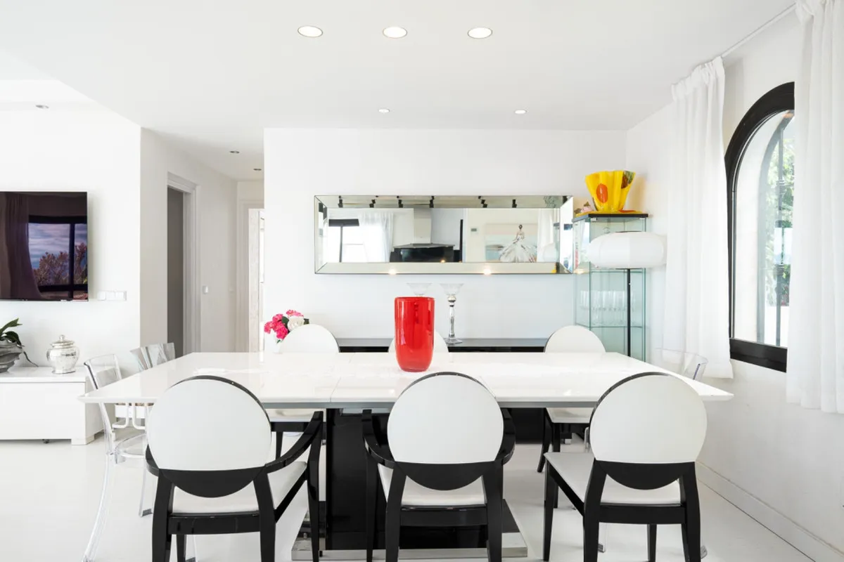 57932171-e4e9-419a-bcd7-f6e17a181563