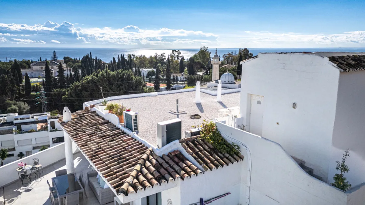 ae33879a-5a36-4c05-aa97-6f9ce7072679