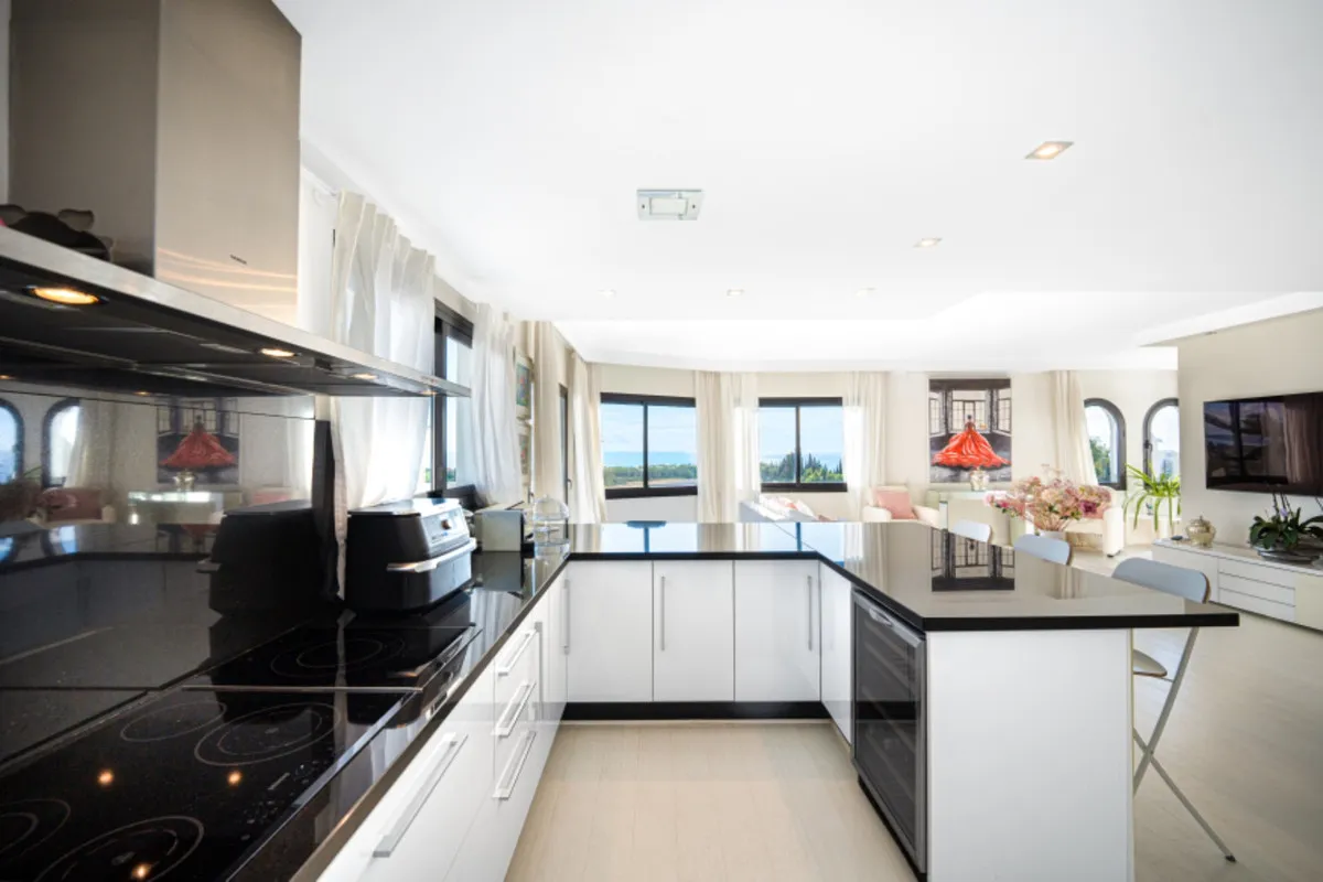 d724f595-c292-4cdd-8207-6e5579132bfe