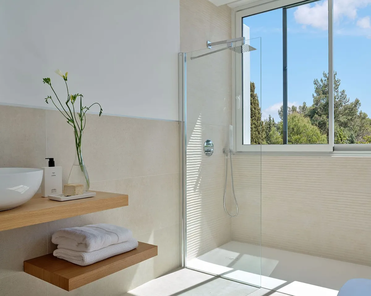 98343585-3074-43d0-88df-4086246d9044