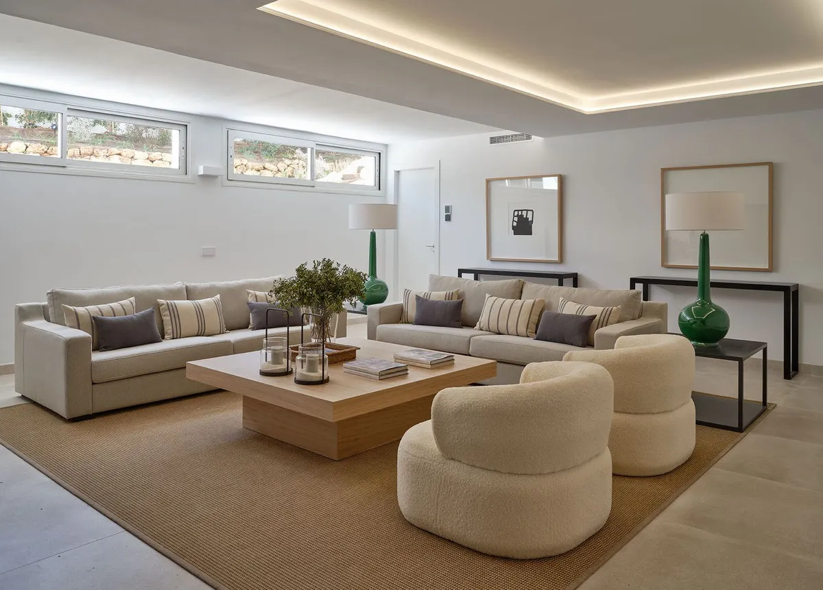 c8a27b7f-678f-4964-8400-553bcd527fb9