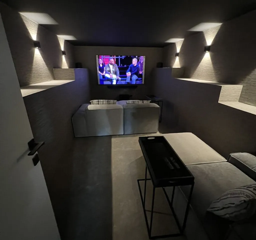 82a05ad7-e3d7-436e-923e-fc73697c8278