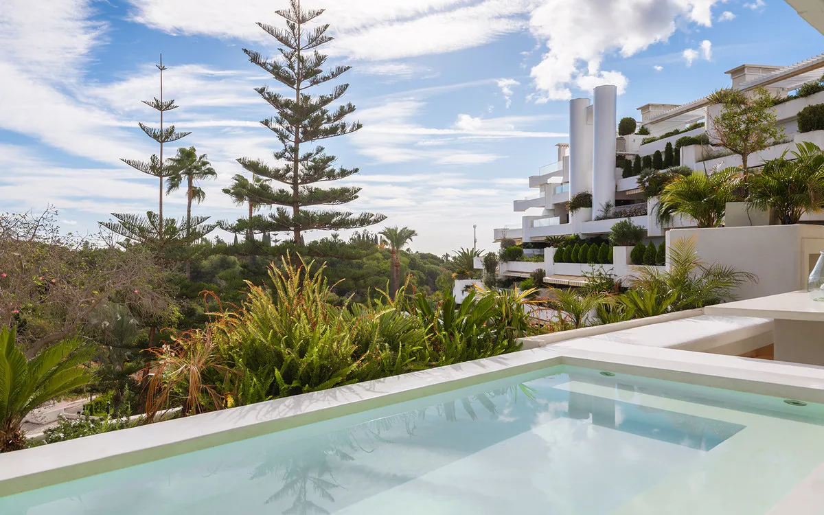 54b69a50-c4e0-4827-b3ee-72f3479a852b