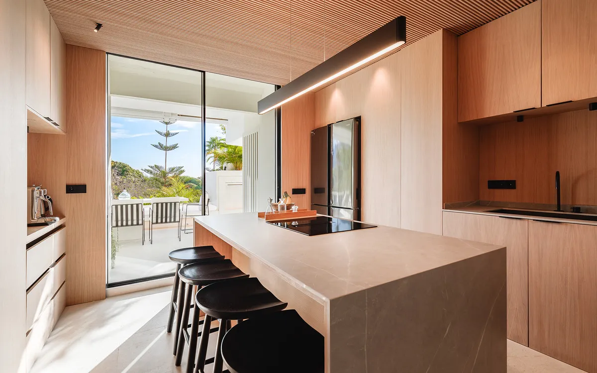 7aec9310-022e-4df5-993b-d48cf74c8213