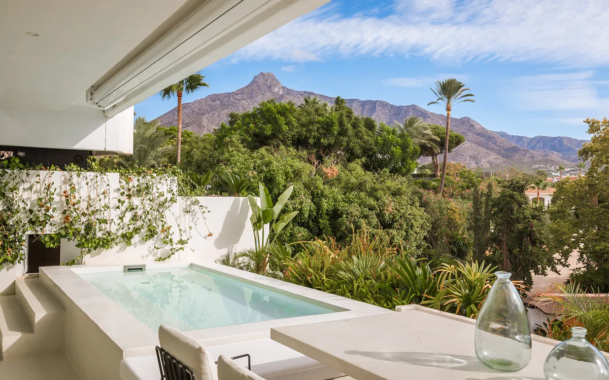 9a53e9f6-48c8-4a1e-95eb-bf9ebf953b9d