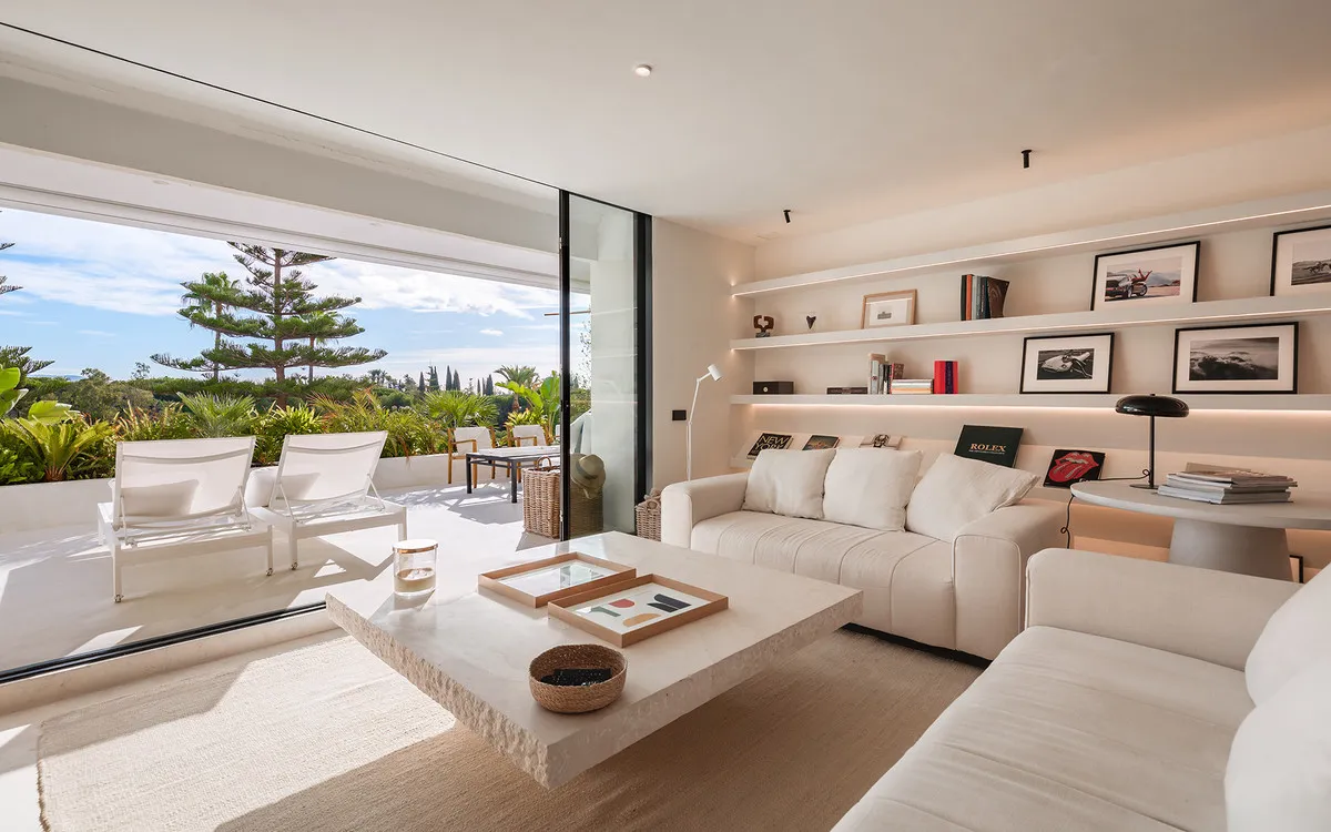 ae1885ea-bd38-4fff-a9bd-ce6727e8c283