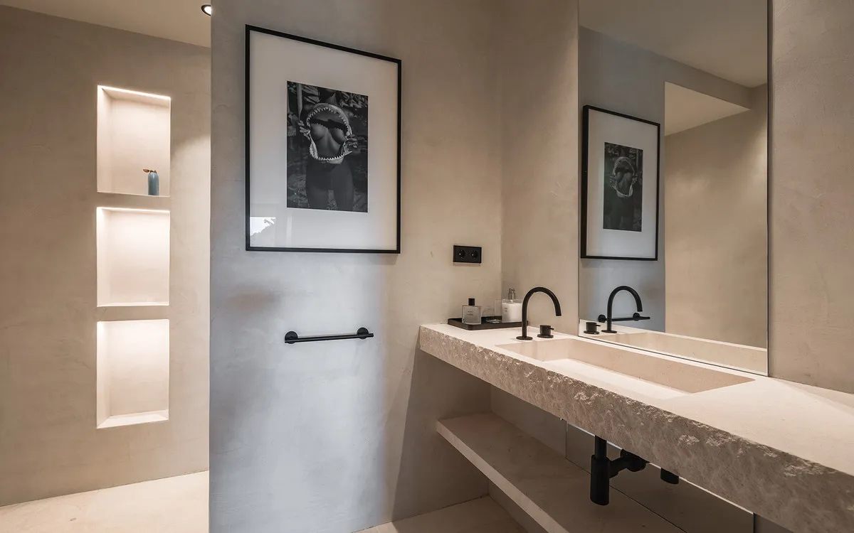 bd339751-8d72-4986-8f7b-84917e3b97cb