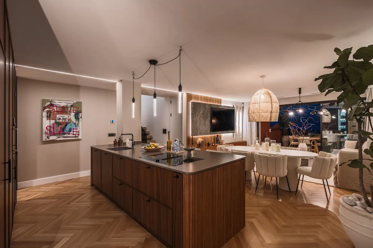 3f8720d5-fbaa-43e9-97da-19bca6a03233