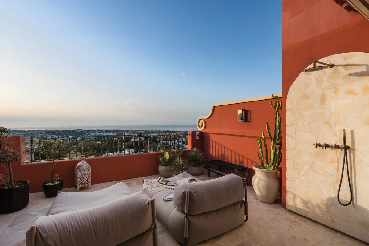 555c1935-a4b6-41dd-b616-3a0b779e24fb