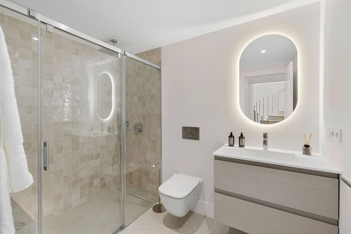 5a5d65a9-4e1a-4443-aae5-697e1ad5dc88