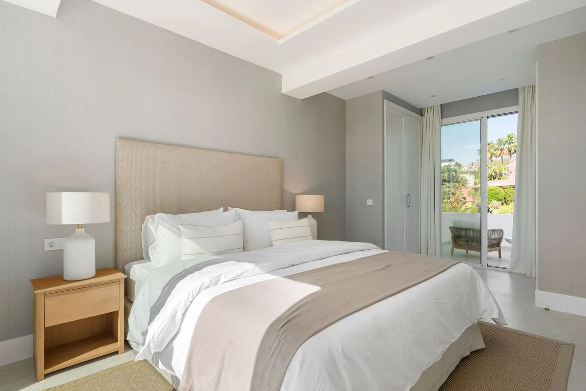 826b0d4b-edb9-4512-b52a-85d3d102072a