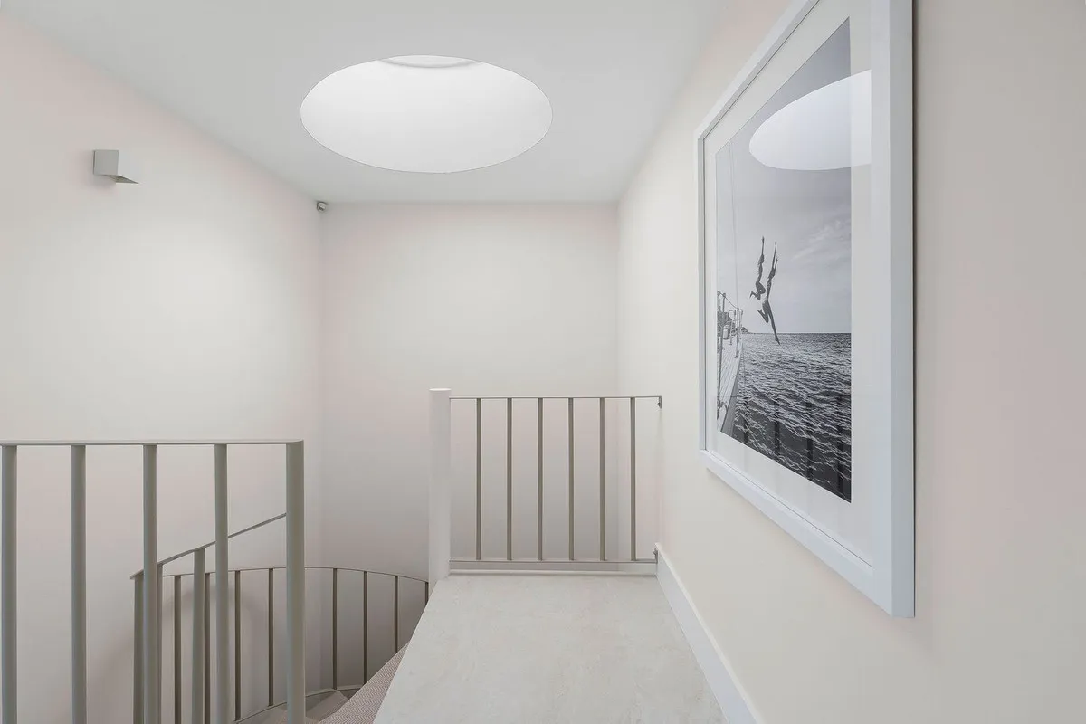 b8cecf5a-1d5b-4167-8c78-d121f3836d77