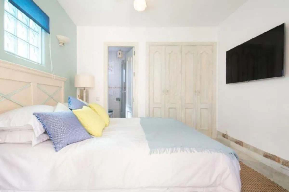 d8272788-3082-4913-bd16-5657bd2ab906