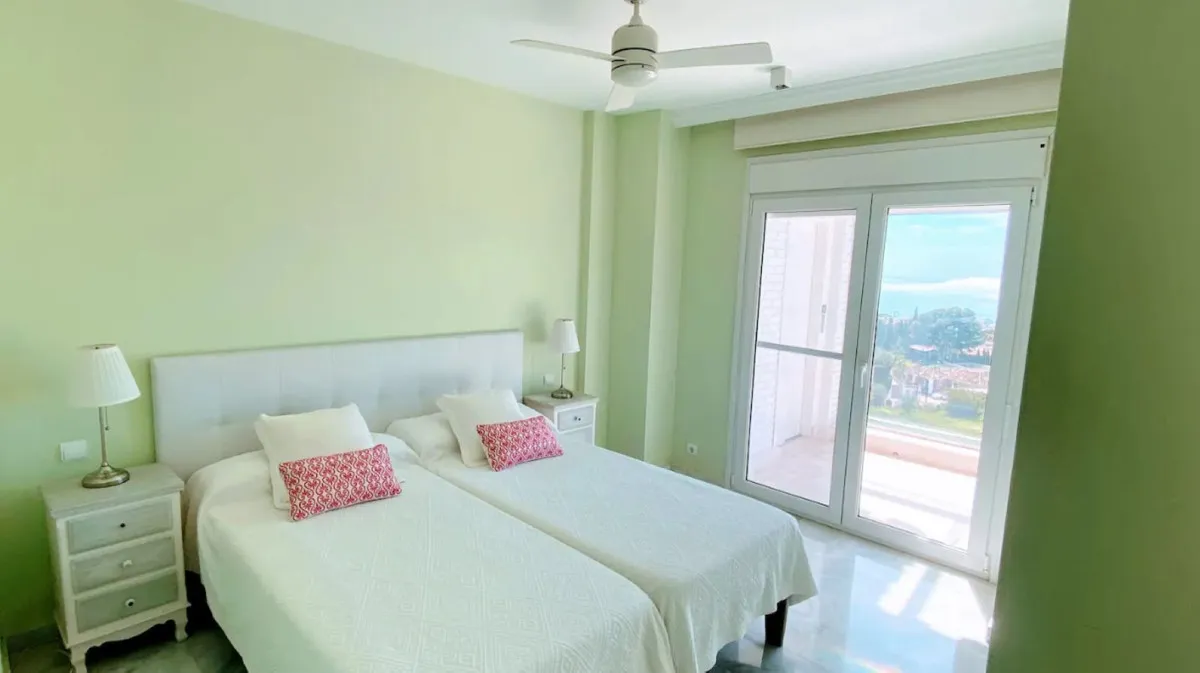 3831b66a-d3a7-4f33-b871-287a60a3a3ff