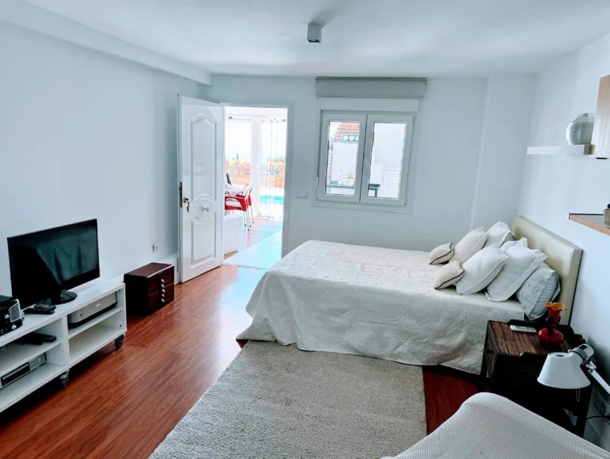 6d2aa57d-e0f9-47a8-9991-75c470af3b33