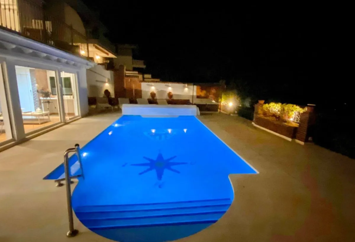 7fbdfc05-ff3e-4eb3-b8a4-57f0599ae146