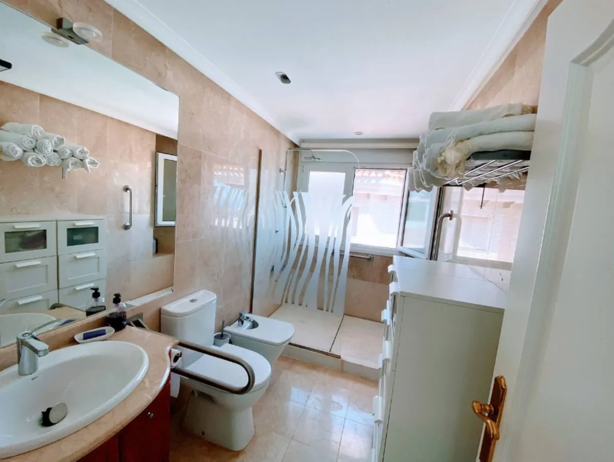 decf4364-6eab-4caf-ad52-ce5d08794b2f