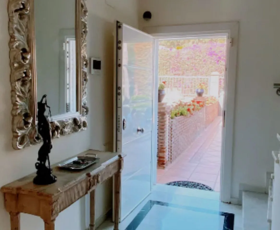 ea03ffe3-9020-422a-9de9-d5e39b176ef9