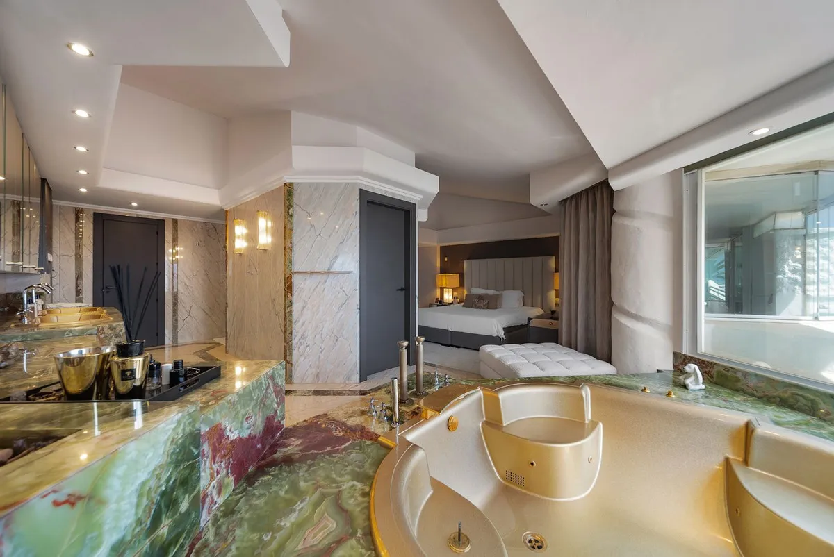 052122a9-121a-4a0c-88f9-5c121f187dbd