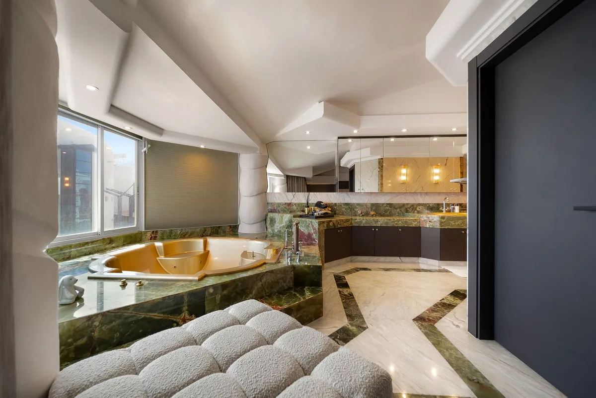 9a1d3035-5028-434b-9914-fff10072d2a6