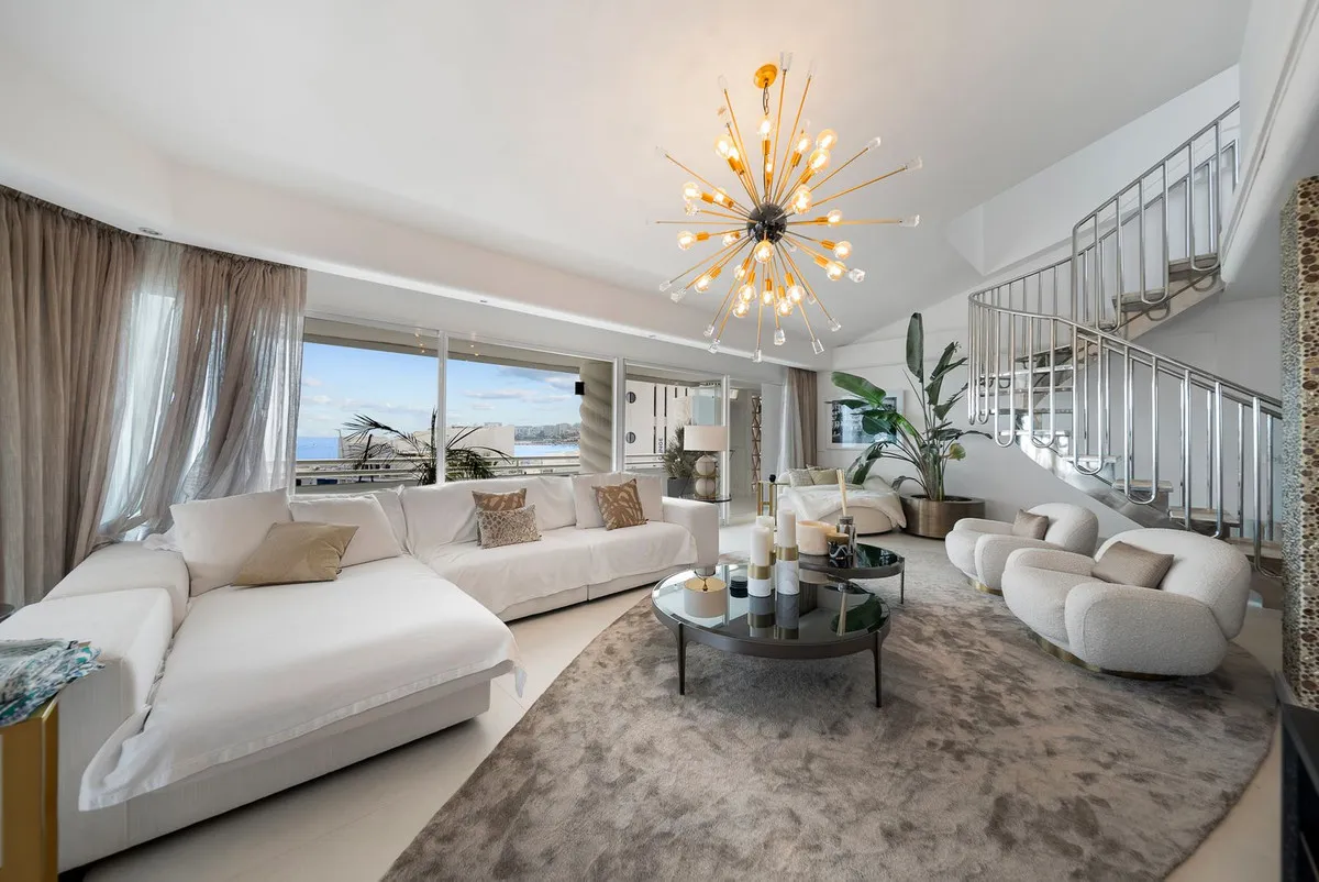 c3a2167c-3e72-4e53-8317-6efb6fbc20c4