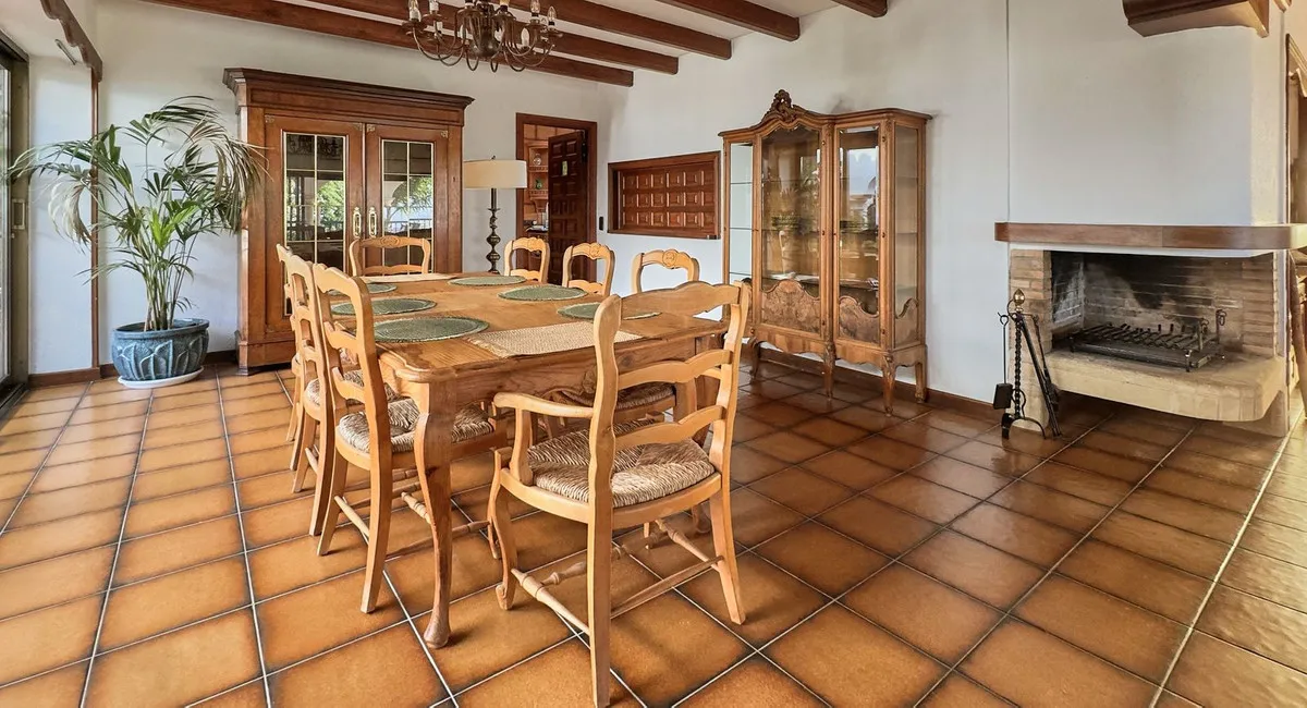 63a5b62d-c339-412f-aeff-8a38ba52f42a