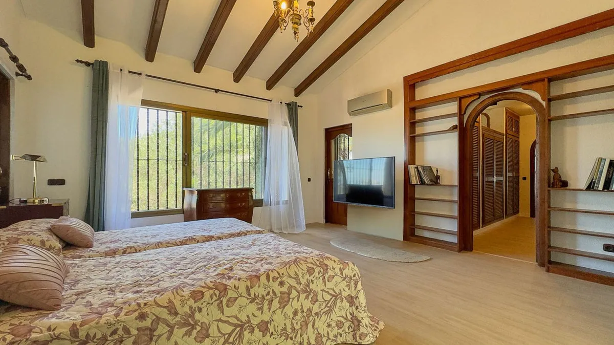 ebe47b1e-a4a4-431c-87bc-5207f7a8f6b6