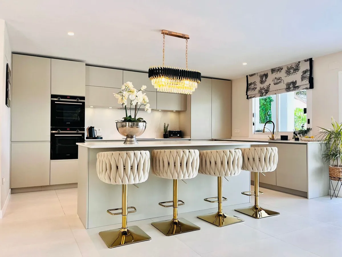 7cad9b7d-f20b-476d-bf30-3b62c5739d3a