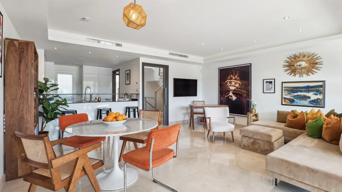 83f6cdbb-3b2b-4aac-8402-091c610ad00a