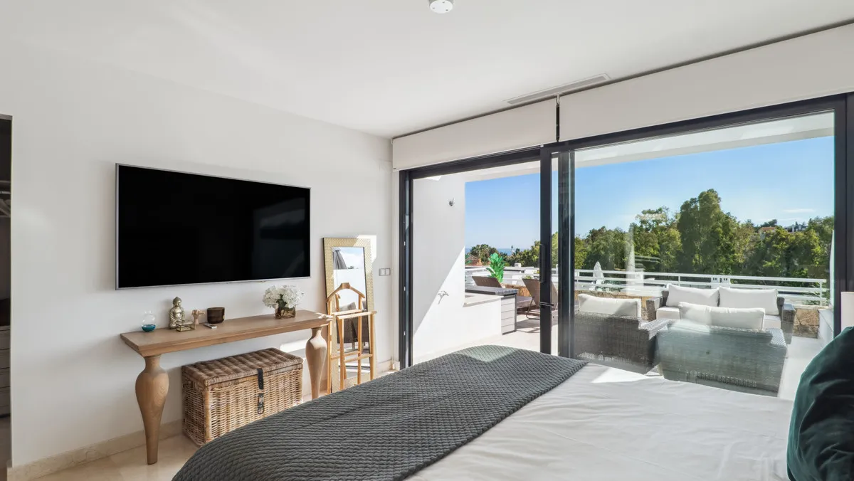 9b364db4-b3bd-4906-9424-06dedb40f7fb