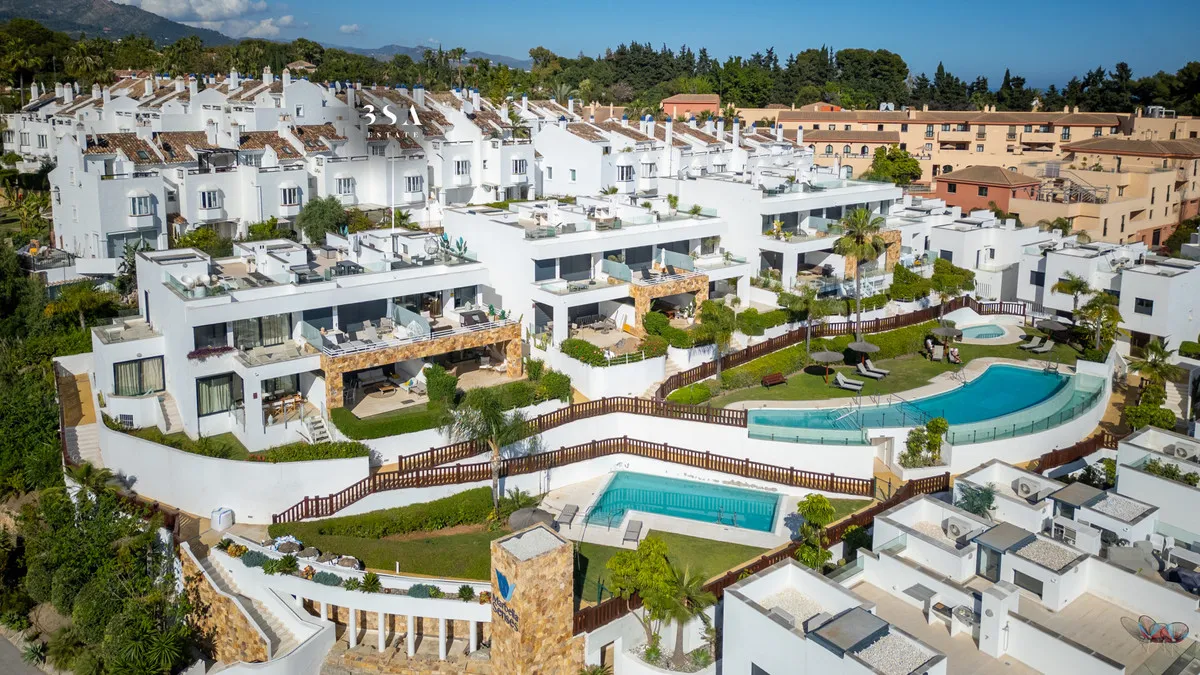 c2cdc71f-d6e7-4b0b-a92d-2ca2fcbc4902