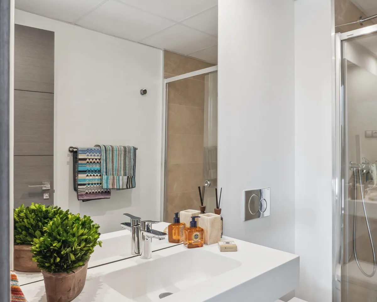 ff8b76cb-2c25-435f-9ce0-90afbdb2a036