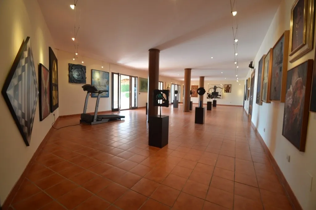 099d3e9d-4a10-46e9-b521-6edd21f85371