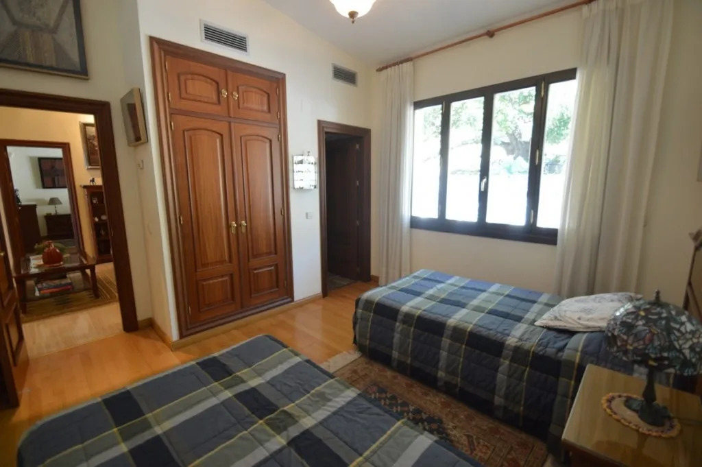 1d2f6efd-f7d8-4951-8364-748a9cc165b6