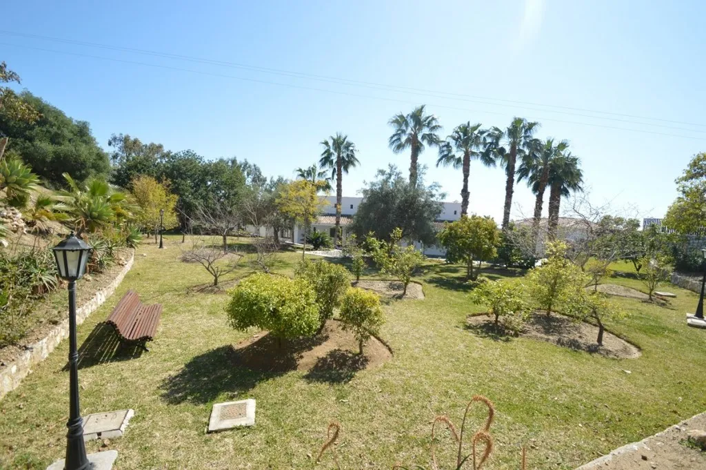 5dfef77d-a4e5-4016-ac91-a06c8675205a