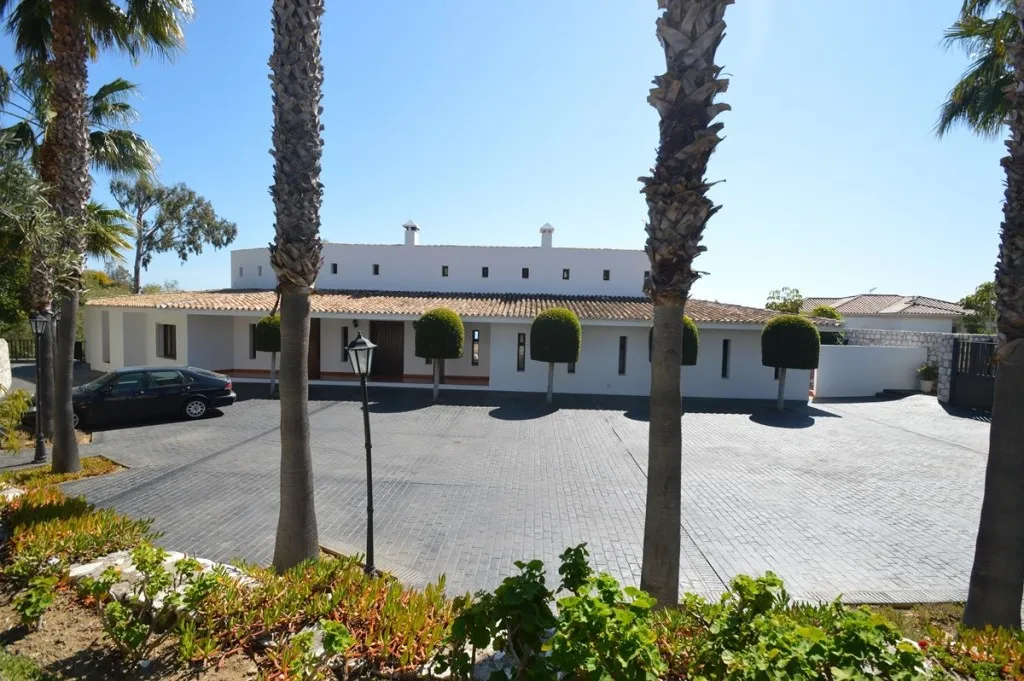 a1e2cc41-19f7-44ba-bf47-6057e0556e74