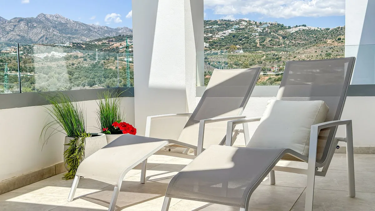 800ea3e8-1910-4d4b-b552-78118cab720b