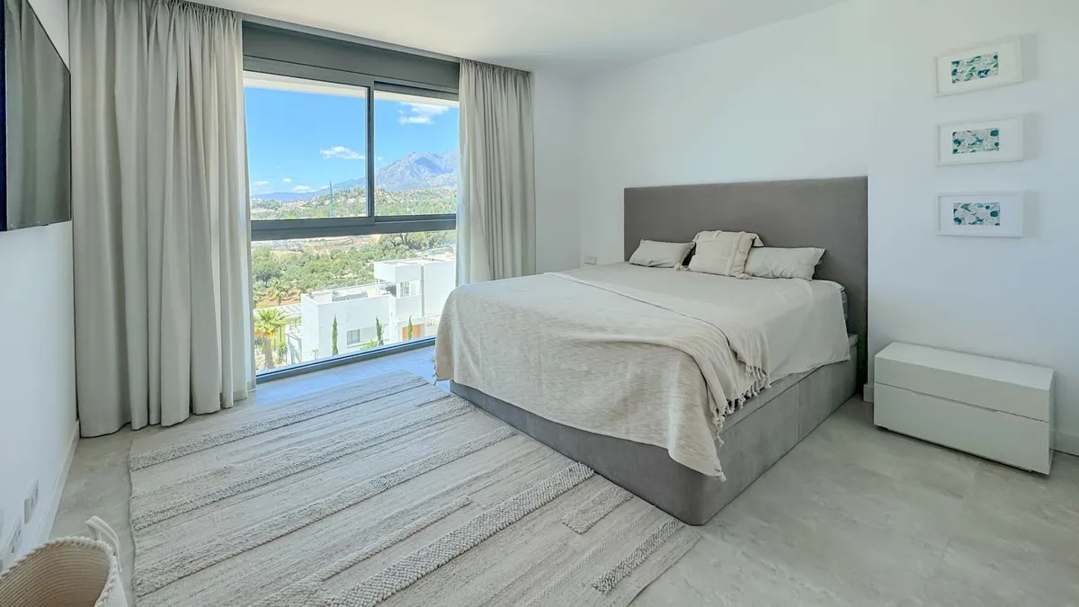 ae3436c6-26ec-45de-9cf6-8f645a1967cf