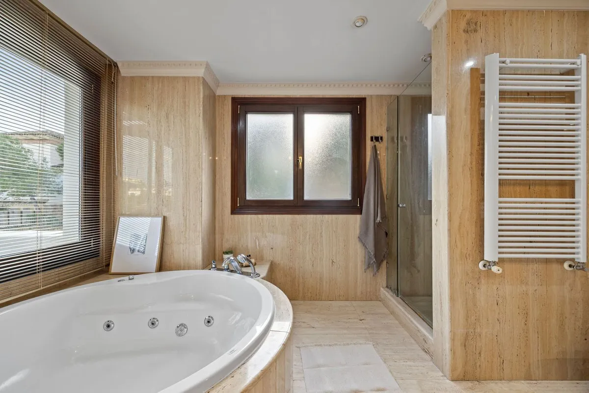 0101207b-f950-4072-8c49-083c0b0202b2