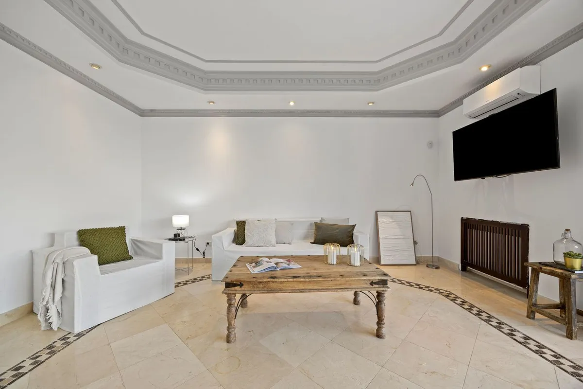 58a0db37-642a-4d5f-b5ad-cb137a1dfb3b