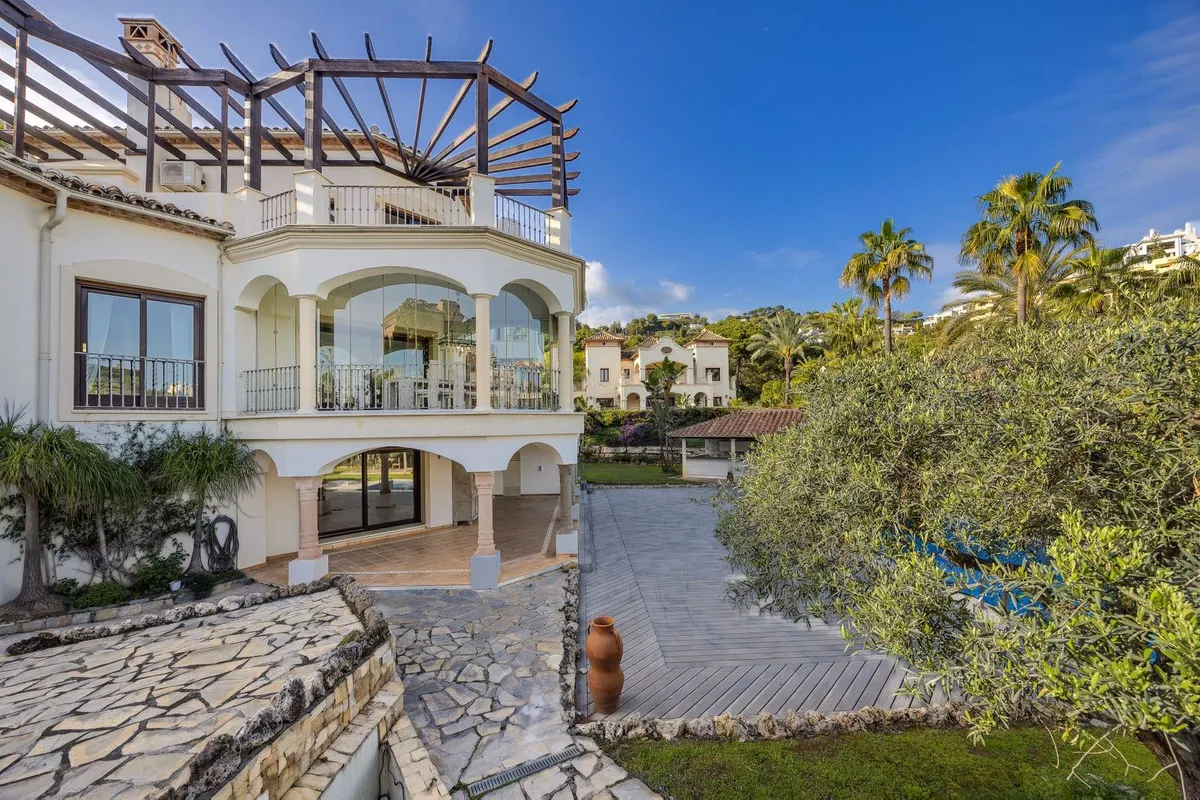 69fefd80-90c2-4dc1-9461-2770dbf97078